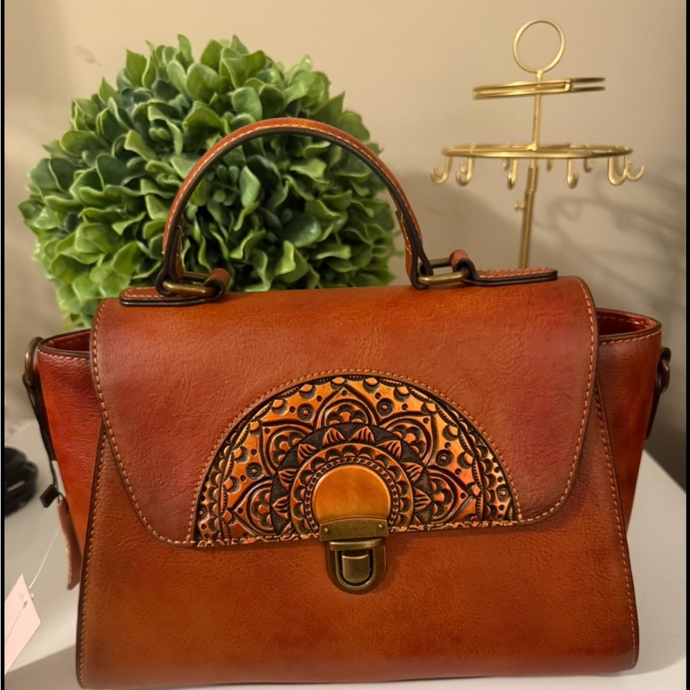 Elegant Brown Leather Women's Bag